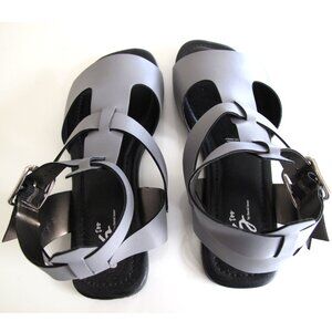 🆕 SANDALS Size 6.5 DAVID ISAAC Color: GRAY  SUMMIT NWT